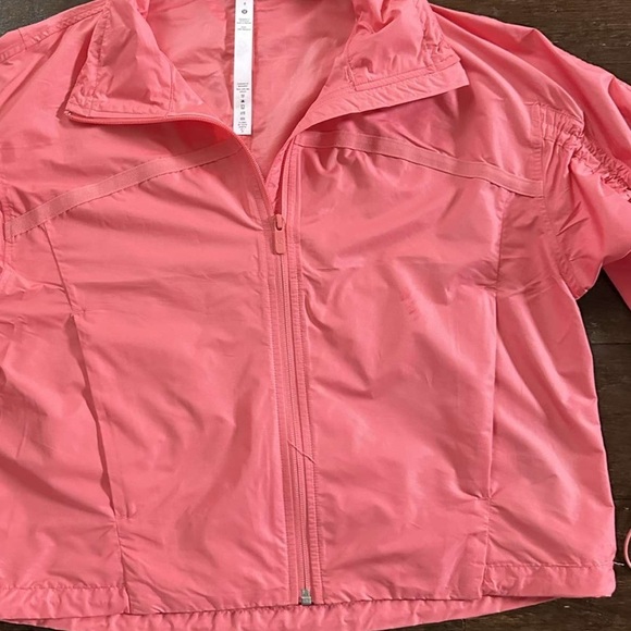 Lululemon-Lightweight Cropped Track Jacket-Raspberry Cream-size 8-NWOT - Picture 9 of 14